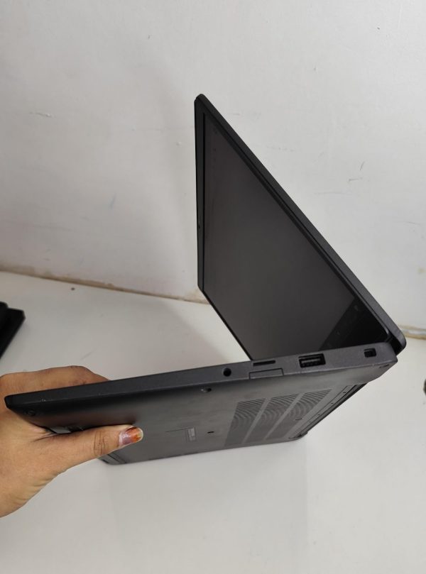 Dell Latitude 7300