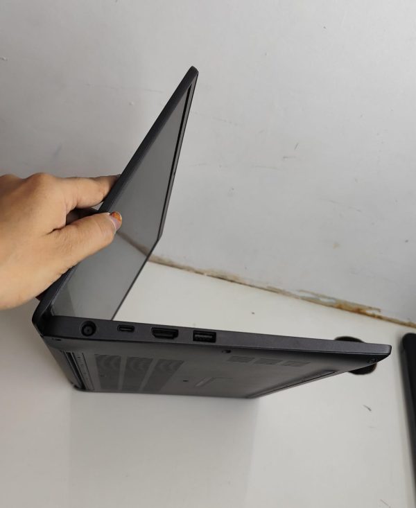 Dell Latitude 7300 - Image 2